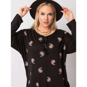 Black plus size blouse with patterns vyobraziť