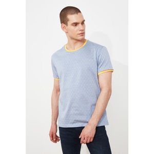 Trendyol Lila Men's Regular Fit Short Sleeve T-Shirt vyobraziť