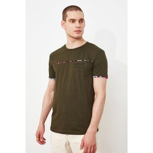 Trendyol Khaki Men's Regular Fit Crew Neck Short Sleeve T-Shirt vyobraziť