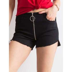 Black women´s shorts with a zipper vyobraziť