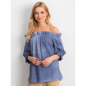 Blouse with a Spanish neckline and ruffles in blue vyobraziť