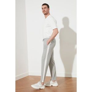 Trendyol Gray Men's Textured Trousers vyobraziť