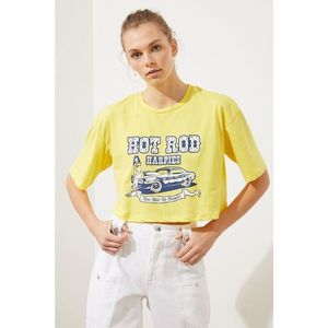 Trendyol Yellow Printed Loose Crop Knitted T-Shirt vyobraziť