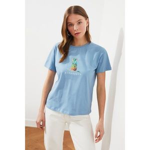 Trendyol Blue Printed Semi-Fitted Knitted T-Shirt vyobraziť
