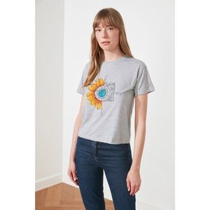Trendyol Grey Printed Semi-Fitted Knitted T-Shirt vyobraziť