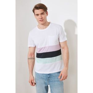Trendyol White Male Regular Fit Short Sleeve Panel T-Shirt vyobraziť