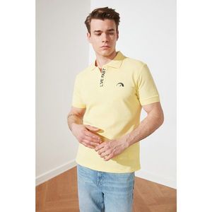 Trendyol Yellow Men Slim Fit Short Sleeve Printed Polo Neck T-shirt vyobraziť