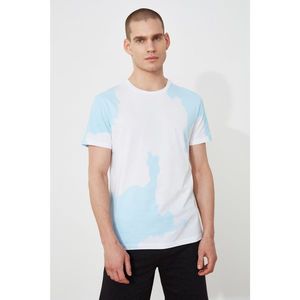 Trendyol Blue Men's Regular Fit Printed Short Sleeve T-Shirt vyobraziť