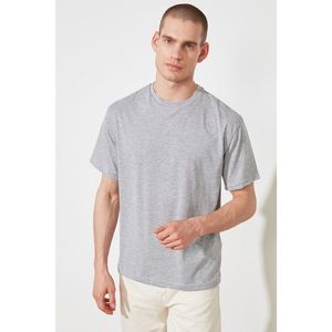 Trendyol Grey Male Oversize Fit Bike Collar Zero Sleeve Printed T-Shirt vyobraziť