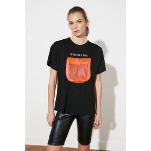 Trendyol Black Technical Pocket Detail Sports T-Shirt vyobraziť