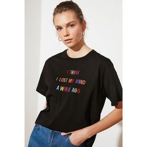 Trendyol Boyfriend Knitted T-Shirt WITH Black Embroidery vyobraziť