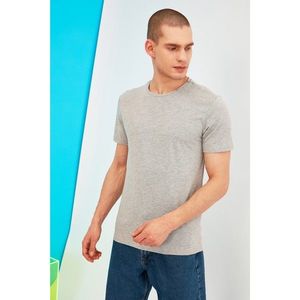 Trendyol Grey Male Slim Fit Bike Collar Back Printed T-Shirt vyobraziť