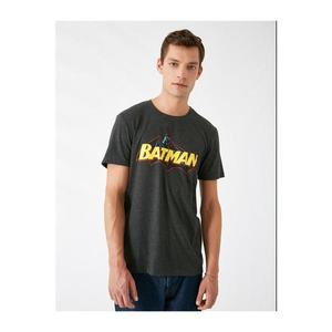 Koton Men's Grey Batman Licensed Bike Collar Short Sleeve T-shirt vyobraziť