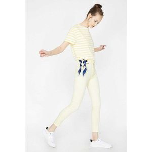 Koton Women's Yellow Normal Waist Skinny Leg Trousers vyobraziť