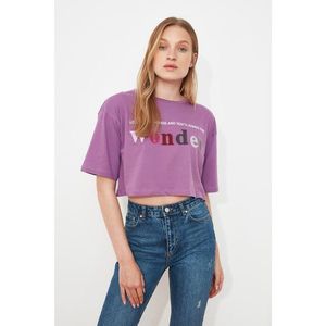 Trendyol Purple Printed Crop Knitted T-Shirt vyobraziť