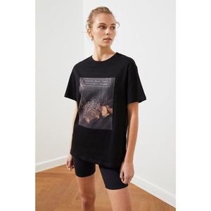Trendyol Black Boyfriend Knitted T-Shirt vyobraziť