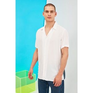 Trendyol White Male Regular Fit Printed Shirt vyobraziť