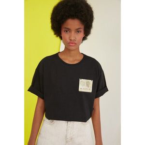 Trendyol Black Tweety Licensed Printed Loose Knitted T-Shirt vyobraziť