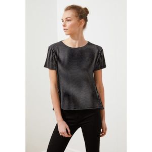 Trendyol Asymmetrical Knitted T-Shirt WITH Black Striped Back Decolletage vyobraziť