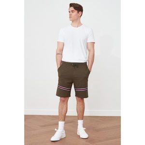 Trendyol Khaki Men's Regular Fit Striped Shorts & Bermuda vyobraziť