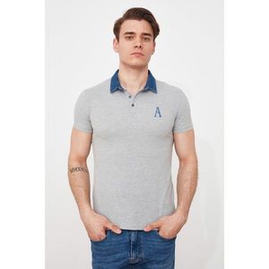 Trendyol Gray Men's Slim Fit Contrast Polo Collar Polo Neck T-shirt vyobraziť