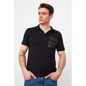 Trendyol Black Men's Regular Fit Short Sleeve Single Pocket Polo Neck T-shirt vyobraziť
