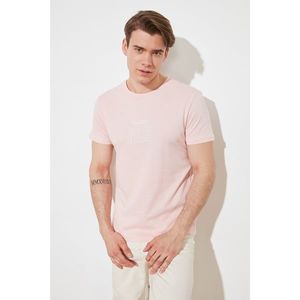 Trendyol Pink Men's Regular Fit T-Shirt vyobraziť