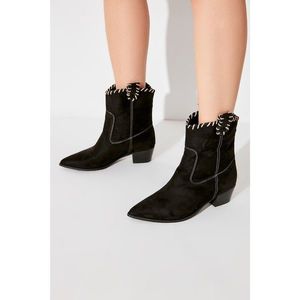 Trendyol Black Suede Women's Boots vyobraziť