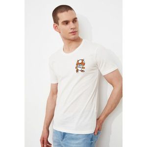Trendyol Ecru Men's Slim Fit Printed Short Sleeve Embroidery Detailed T-Shirt vyobraziť