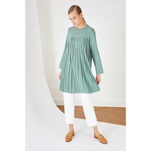 Trendyol Green Crew Neck Pleated Tunic Dress vyobraziť