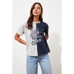 Trendyol Gray Printed Semifitted Knitted T-Shirt vyobraziť