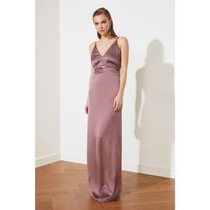 Trendyol Lilac Neck Detailed Satin Evening Dress & Graduation Gown vyobraziť