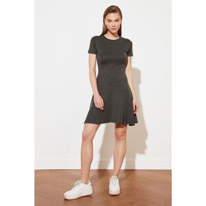 Trendyol Anthracite Skater Mini Knitted Dress vyobraziť