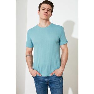 Trendyol Blue Men's Regular Fit Textured Short Sleeve T-Shirt vyobraziť