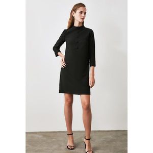 Trendyol Black Button Detailed Dress vyobraziť