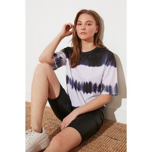 Trendyol Navy Loose Crop Batik Knitted T-Shirt vyobraziť