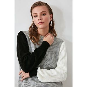 Trendyol Gray Block Knit Sweater vyobraziť