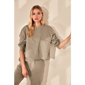 Trendyol Basic Knitted Sweatshirt WITH Grey Pocket vyobraziť