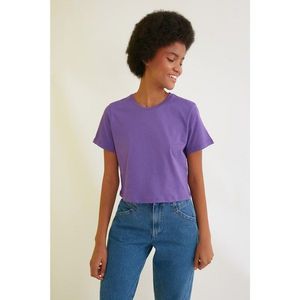 Trendyol Purple Crop Back Printed Knitted T-Shirt vyobraziť