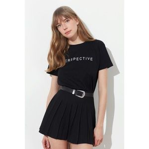 Trendyol Black Printed Semifitted Knitted T-Shirt vyobraziť