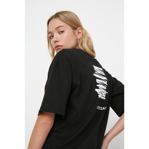 Trendyol Black Printed Loose Knitted T-Shirt vyobraziť