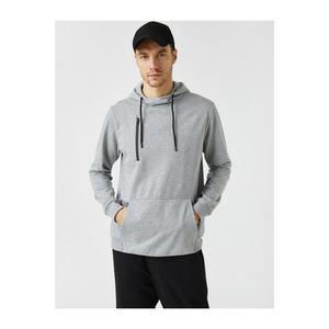 Koton Men's Gray Hooded Kangaroo Pocket Cotton Sweatshirt vyobraziť