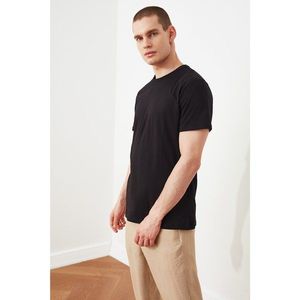 Trendyol Black Men's Regular Fit Short Sleeve Printed T-Shirt vyobraziť