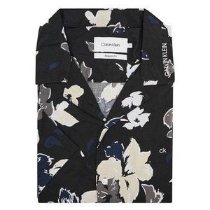Calvin Klein Košeľa Sleeve Flower Print K10K106882 Čierna Regular Fit vyobraziť