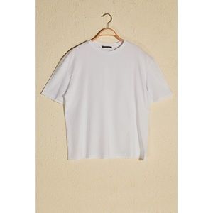 Trendyol White Men's Wide-Cut T-Shirt vyobraziť