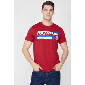 Koton Men's Red Crew Neck Short Sleeve Printed T-Shirt vyobraziť
