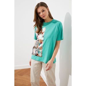 Trendyol Green Printed Boyfriend Knitted T-Shirt vyobraziť