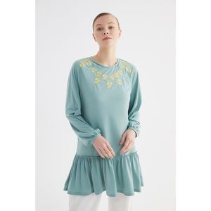 Trendyol Mint Flower Embroidered Knitted Tunic vyobraziť