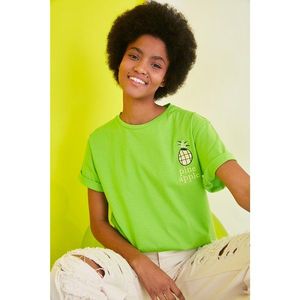 Trendyol Green Embroidered Boyfriend Knitted T-Shirt vyobraziť