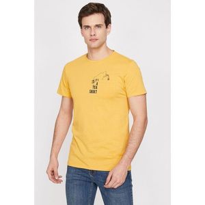 Koton Men's Yellow Short Sleeve Crew Neck Printed T-Shirt vyobraziť